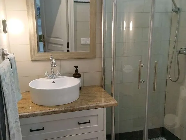 21 Lansdowne Ave #1 — Photo 7