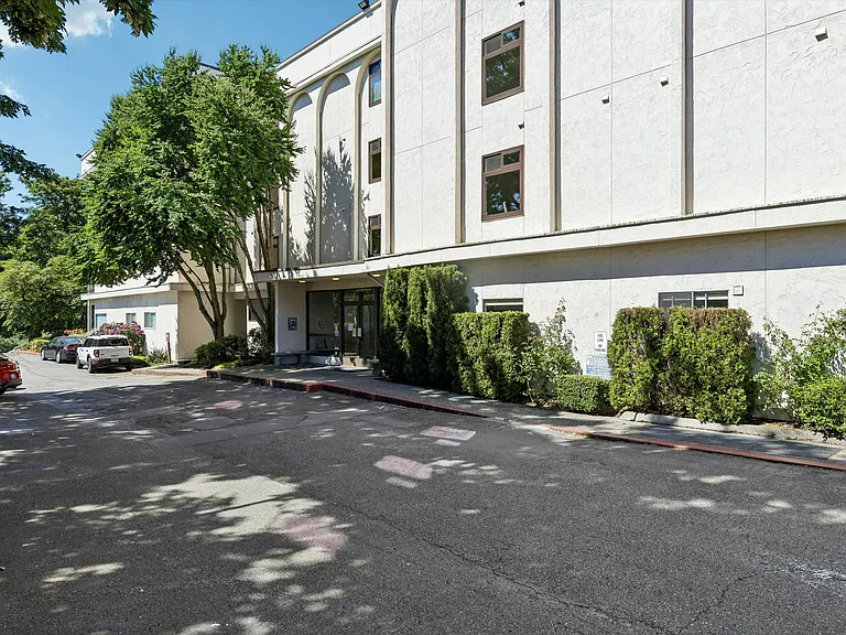 10129 Main St #301 — Photo 22