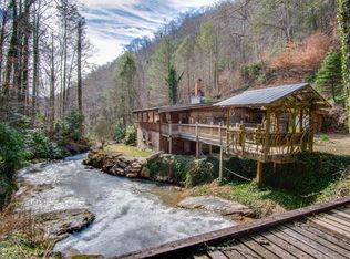 1696 Walnut Creek Rd, Franklin, NC 28734