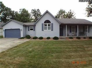 5450 Oak Point Rd, Lorain, OH 44053