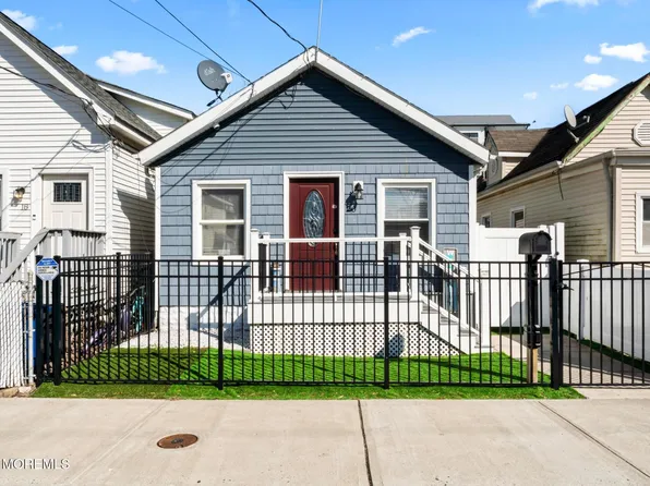 20 Highland Avenue, Keansburg, NJ 07734