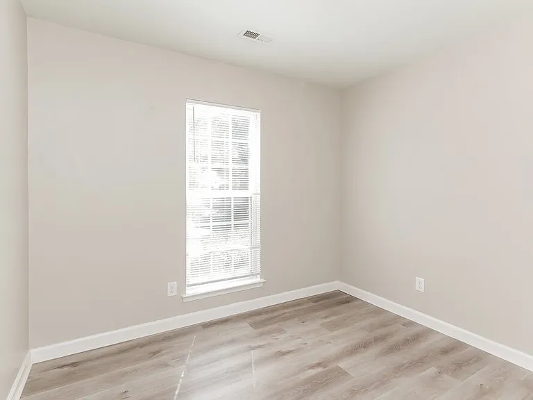 5833 Lawnmeadow Dr — Photo 15