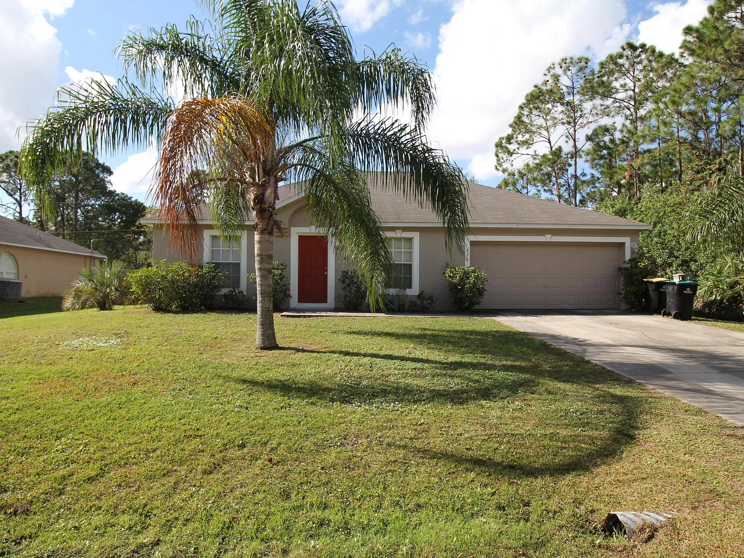 3 bed, 2.0 bath, 1398 sqft, $1,800 — Photo 1