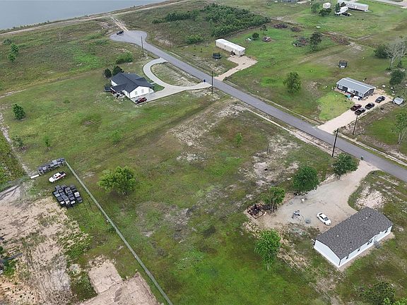 4th image of 211 Road 48624