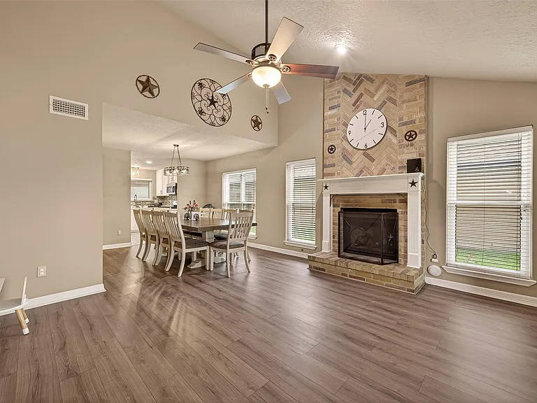12110 Essenbruk Dr — Photo 5