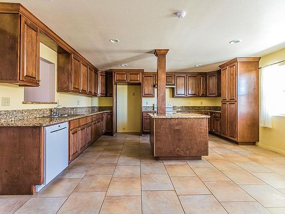 3rd image of 26824 Sheffield Ln #00