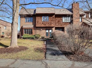 6736 Covington Creek Trl, Fort Wayne, IN 46804