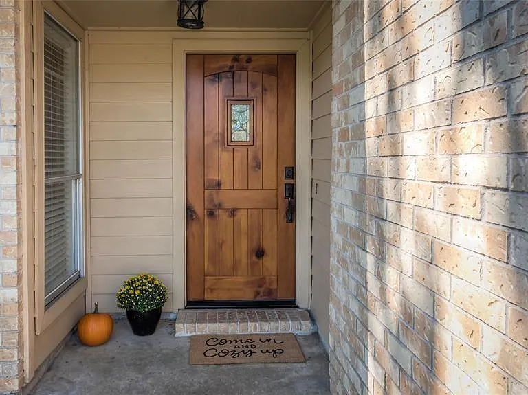 1623 Jo Ann Ln — Photo 3