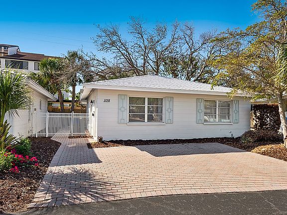 4th image of 1128 S Moonmist Ct #M-3