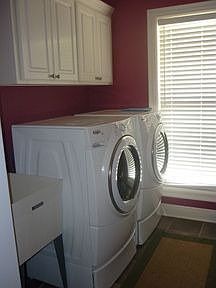 4th image of 5025 Laura Ln