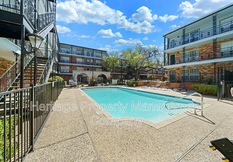 8401 N New Braunfels Ave #1-240 — Photo 26