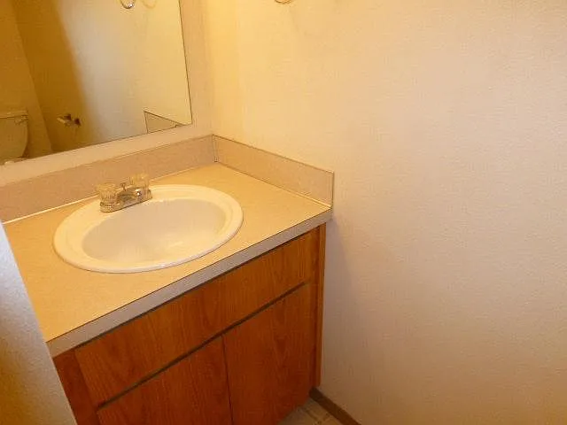 1/2 Bath