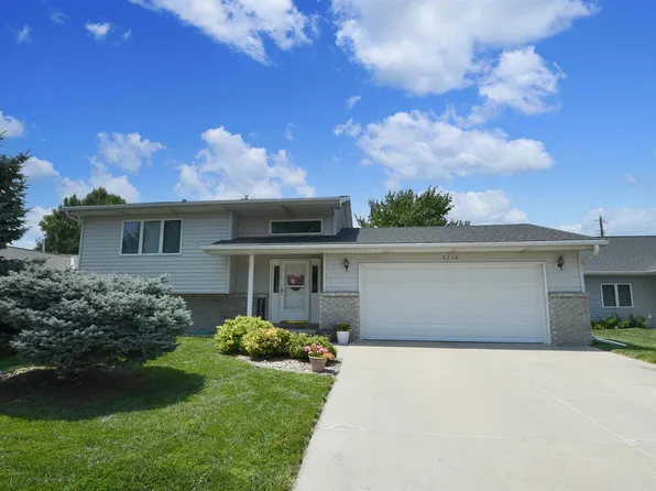 1514 12th Ave, Kearney, NE 68845
