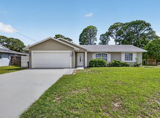 124 SE Eyerly Avenue, Port St Lucie, FL 34983
