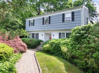 3 Little Ln, White Plains, NY 10605