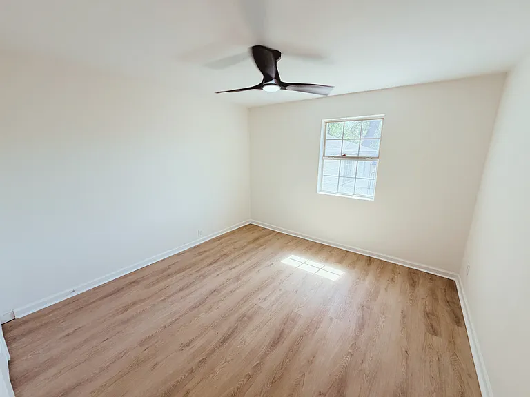 443 Dargan Pl SW — Photo 3