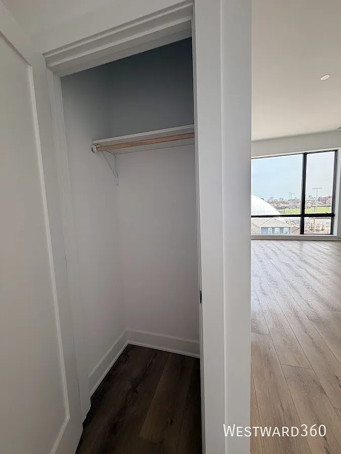 Building Photo - 1320 S Ashland Ave #301