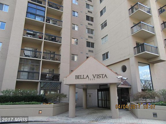 4th image of 1211 S Eads St APT 403