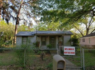 71 3rd Ave, Chickasaw, AL 36611