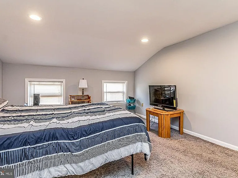 921 S Charles St #2 — Photo 16
