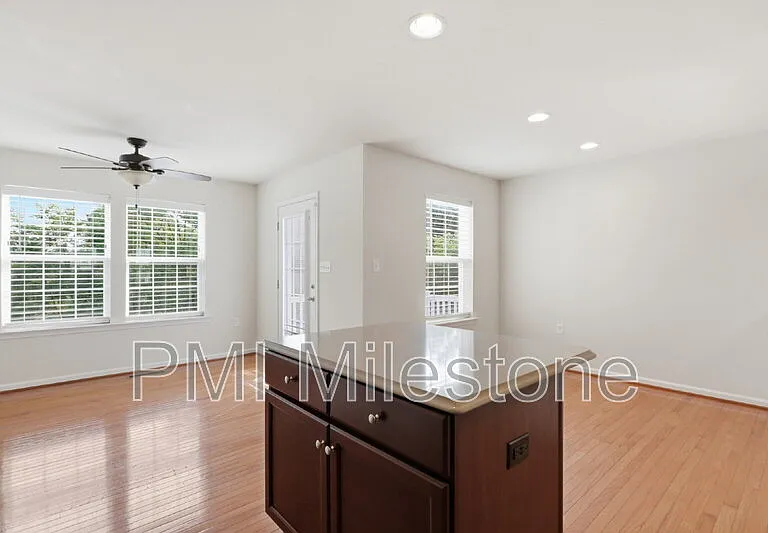 100 Bertelli Ct — Photo 10