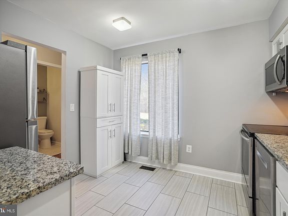 5th image of 451 Knottwood Ct