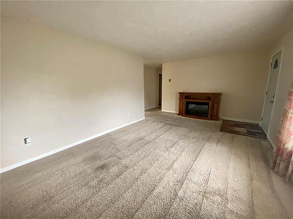 4th image of 174 W Birch Ln