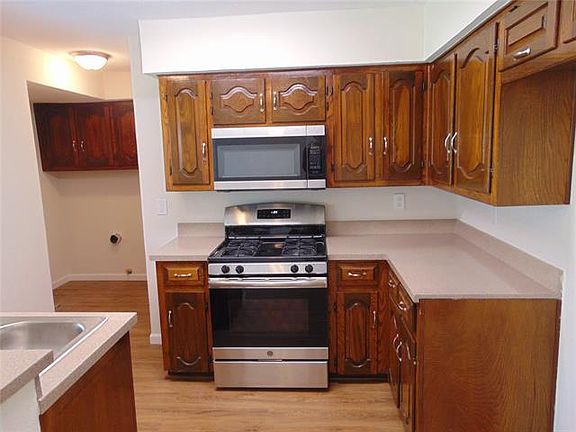 3rd image of 10020 Hymie Cir
