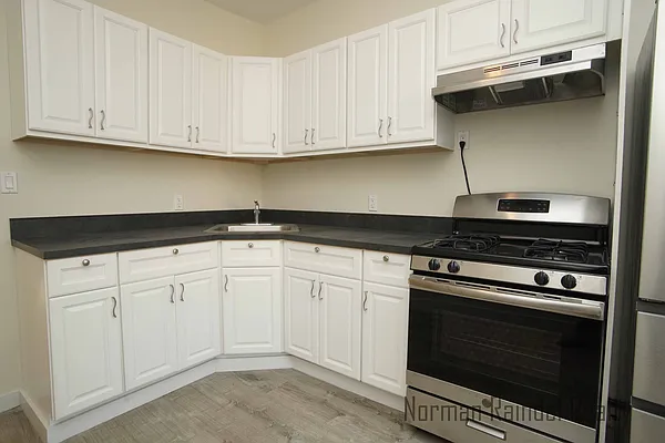 Rented by Norman Raindel, LREB | media 1