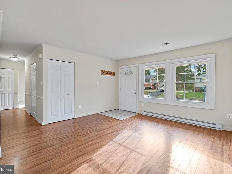 1042 S Ironwood Rd — Photo 16