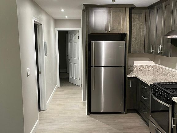 3rd image of 1606 Jordan Dr