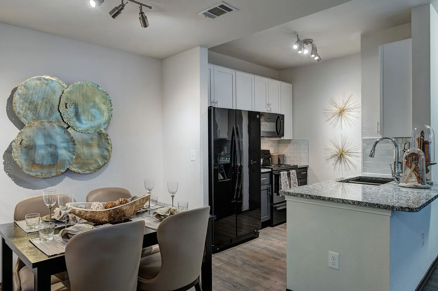 The Flats at Westover Hills — Photo 1