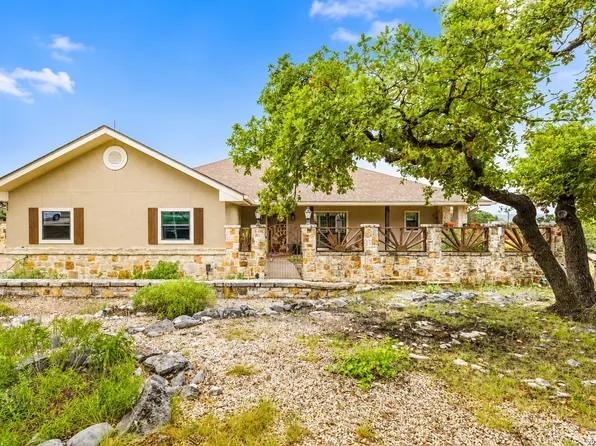 138 Ridge Rd, Hunt, TX 78024