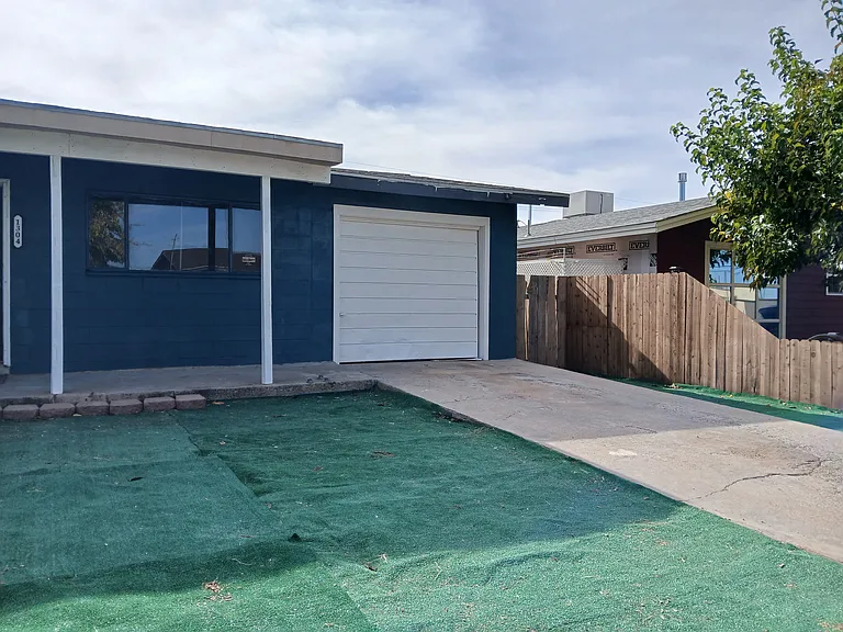 1304 Dewey Ln — Photo 17