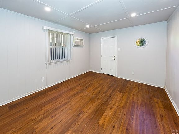 3rd image of 2513 N Glenoaks Blvd