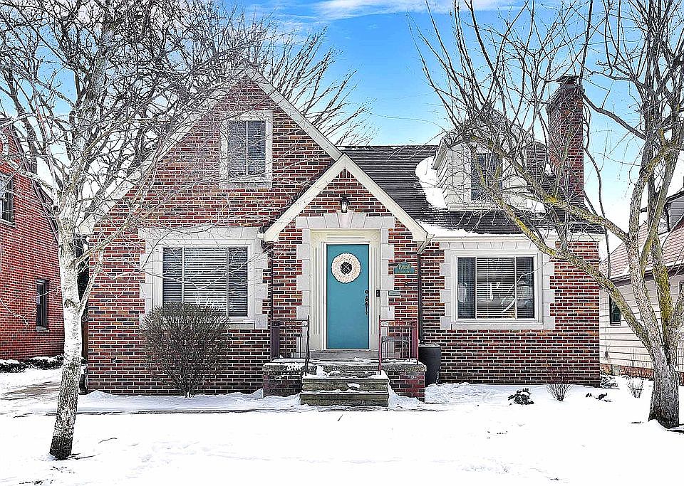 1st image of 19851 Saranac Dr