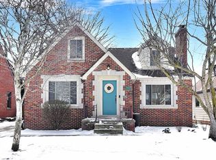 19851 Saranac Dr, Fairview Park, OH 44126