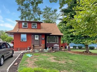 4 Glenwood Ter, Clark, NJ 07066