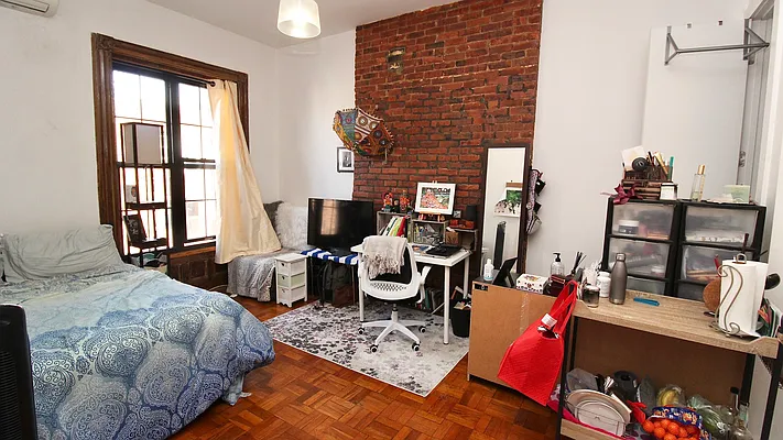 Rented by Nooklyn NYC LLC | media 3
