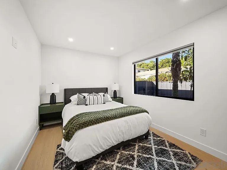 436 Bonair St — Photo 10