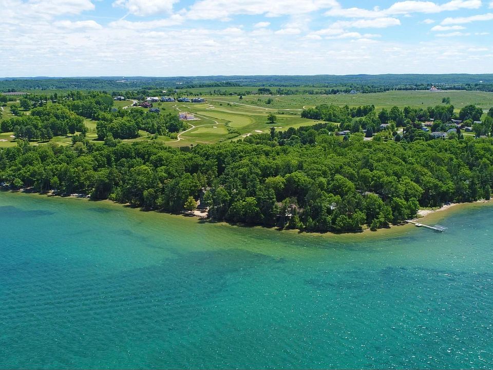1st image of 3875 Bay Valley Dr