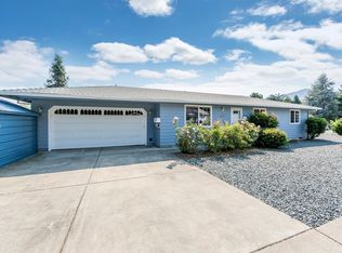 559 James St, Talent, OR 97540