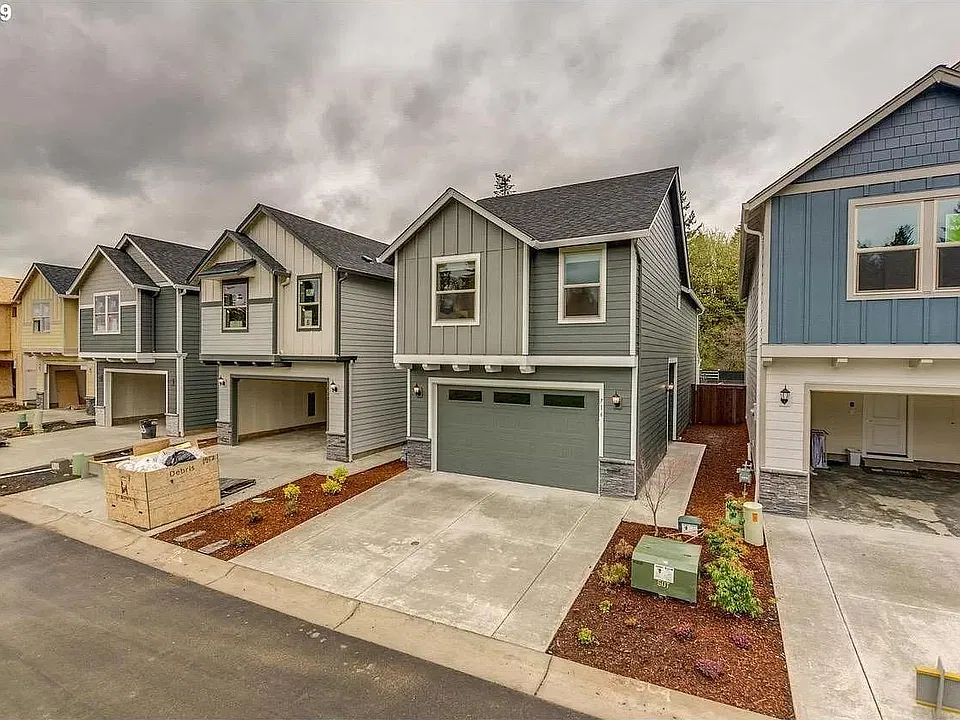 705 NW 137th St