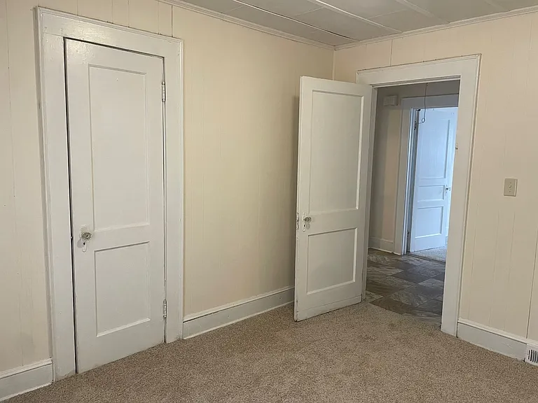 420 N Elm St — Photo 11