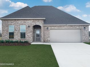 213 Wild Cherry Ln, Lafayette, LA 70508