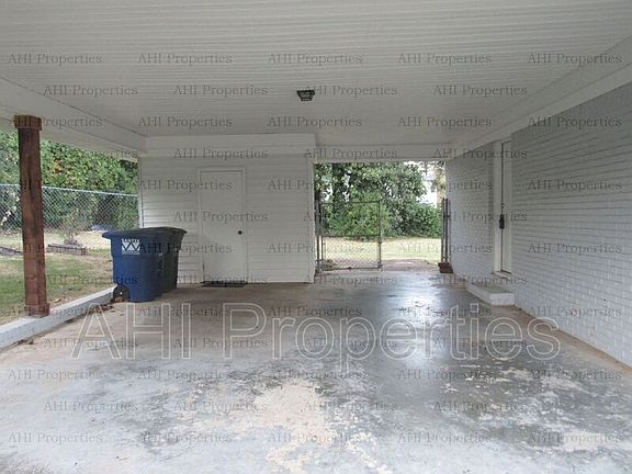 5th image of 2225 Savoy St
