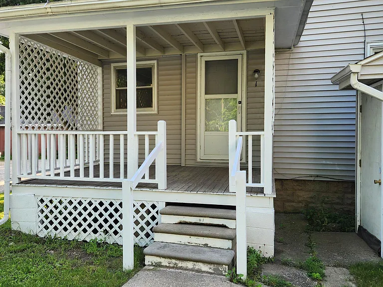 563 W Corunna Ave #1 — Photo 8