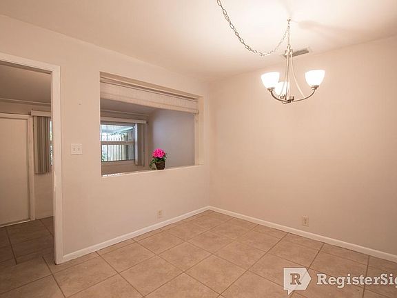 4th image of 315 Northlake Dr