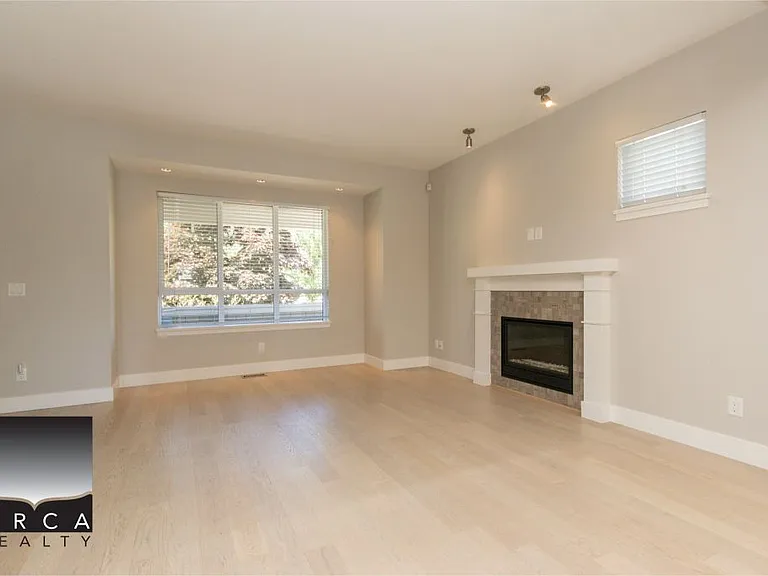 293 Camata St — Photo 16