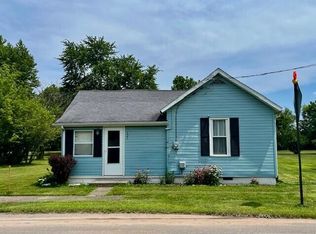 105 S Pearl St, Waynesfield, OH 45896
